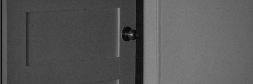 White internal door shut round